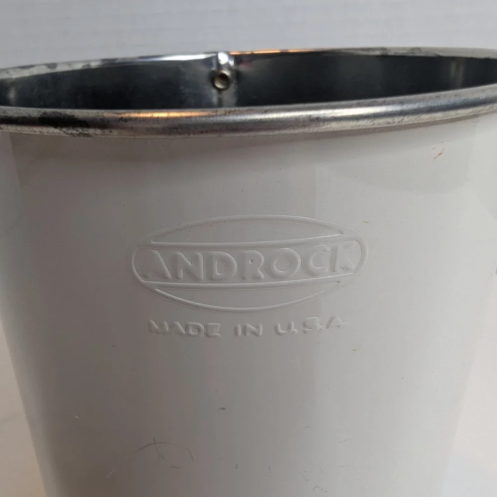 ANDROCK Vintage Metal Sifter Made In USA Retro Off White/Red/Pink Floral Print